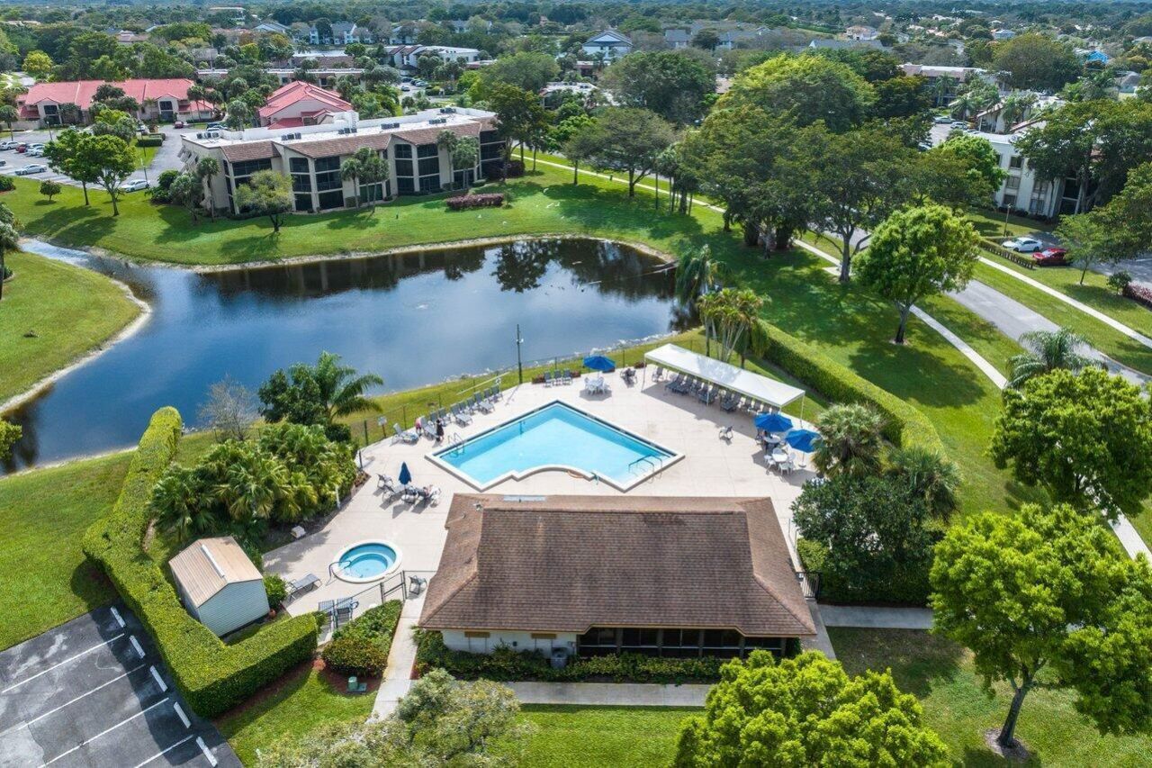 10092 Cedar Point Boulevard, Unit 204, Boynton Beach, FL 33437 Photo