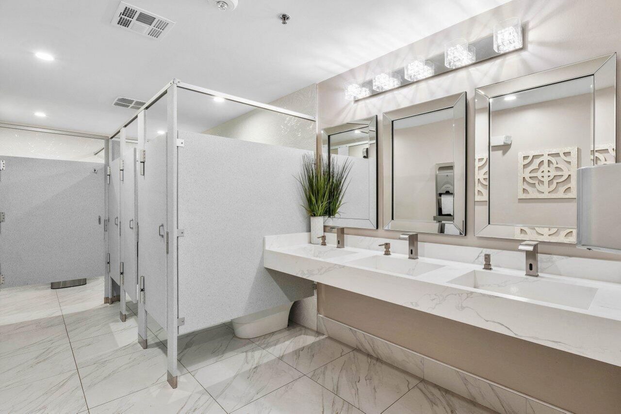 10092 Cedar Point Boulevard, Unit 204, Boynton Beach, FL 33437 Photo