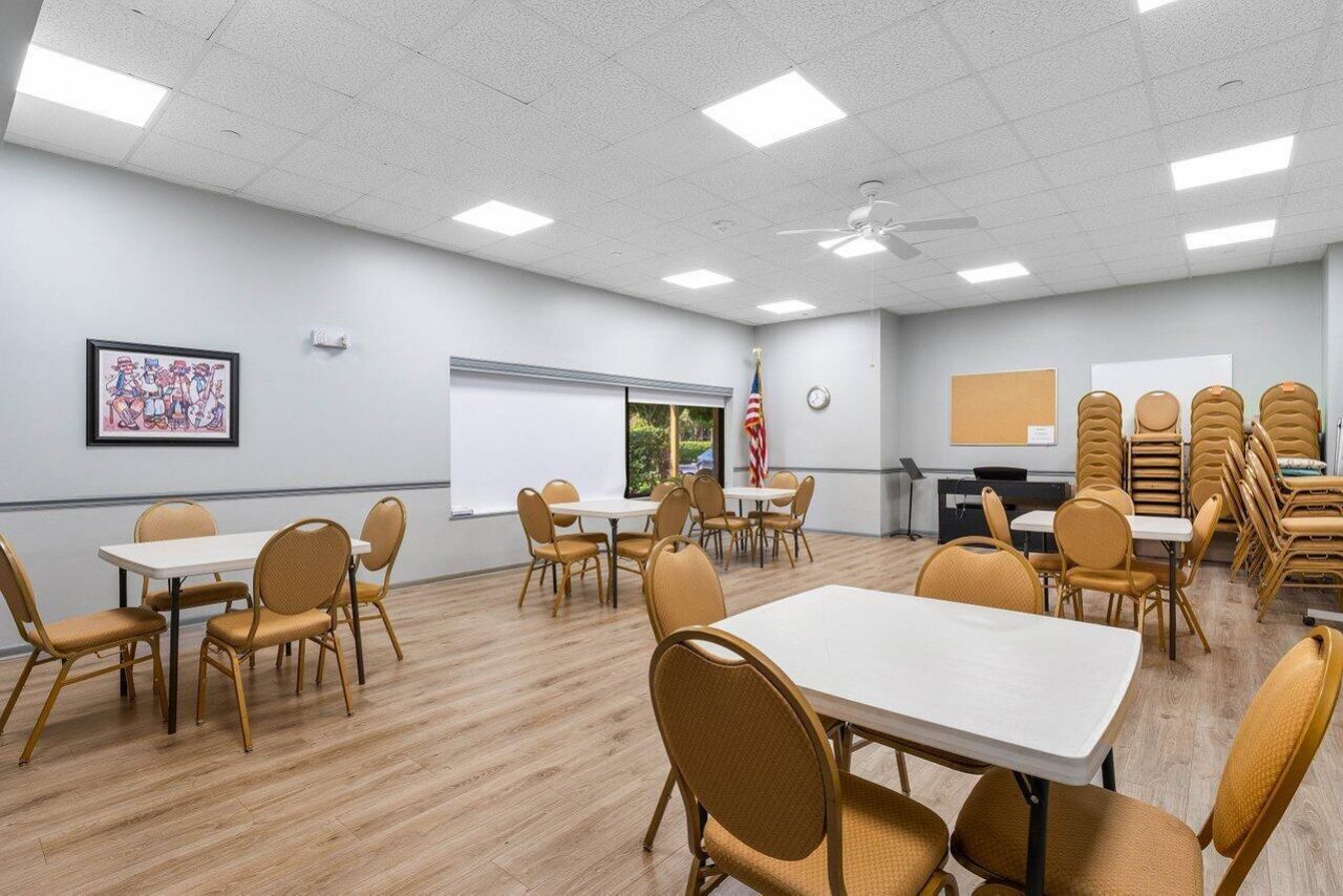 10092 Cedar Point Boulevard, Unit 204, Boynton Beach, FL 33437 Photo