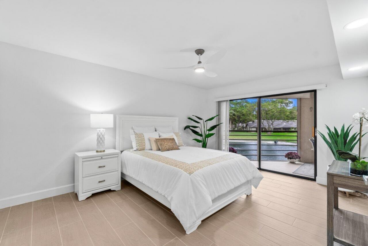 10092 Cedar Point Boulevard, Unit 204, Boynton Beach, FL 33437 Photo