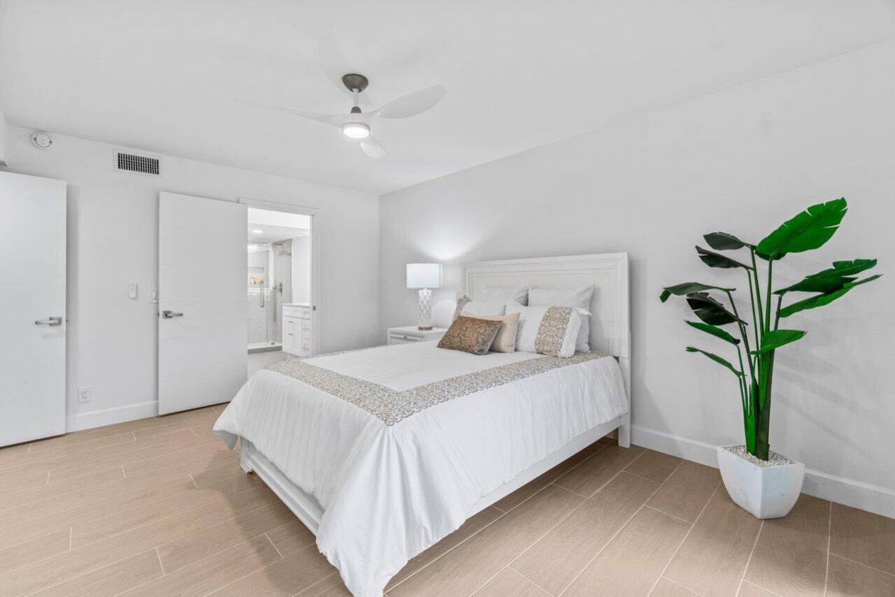 10092 Cedar Point Boulevard, Unit 204, Boynton Beach, FL 33437 Photo