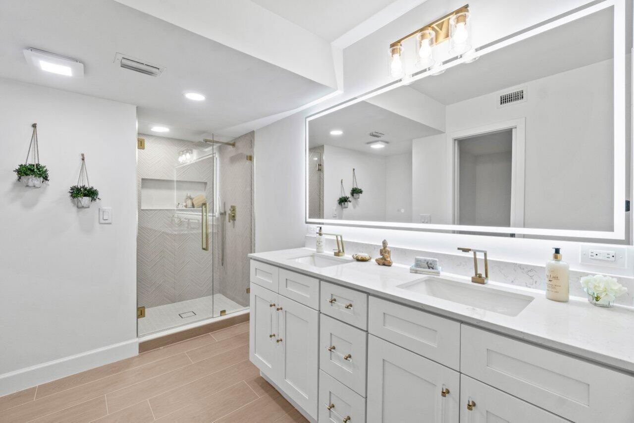 10092 Cedar Point Boulevard, Unit 204, Boynton Beach, FL 33437 Photo