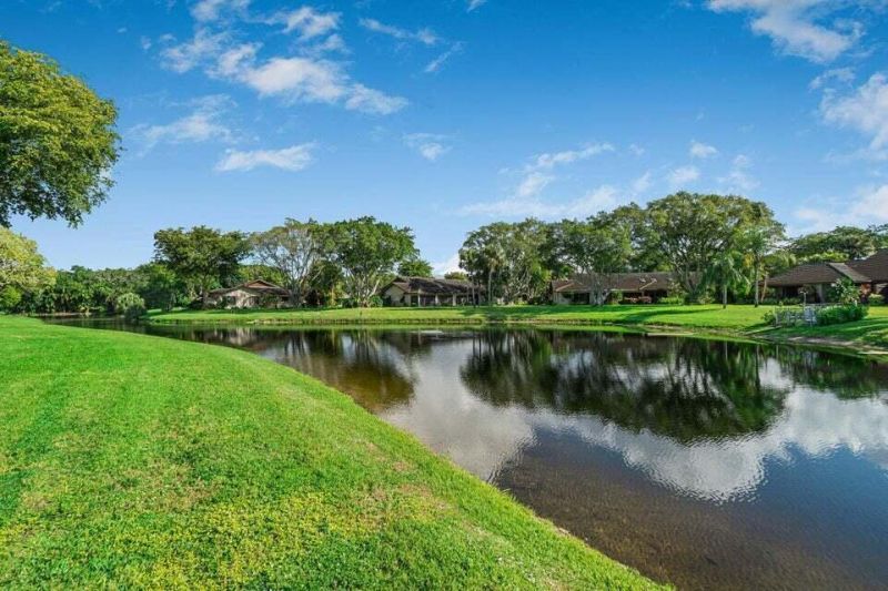 10092 Cedar Point Boulevard, Unit 204, Boynton Beach, FL 33437 Photo