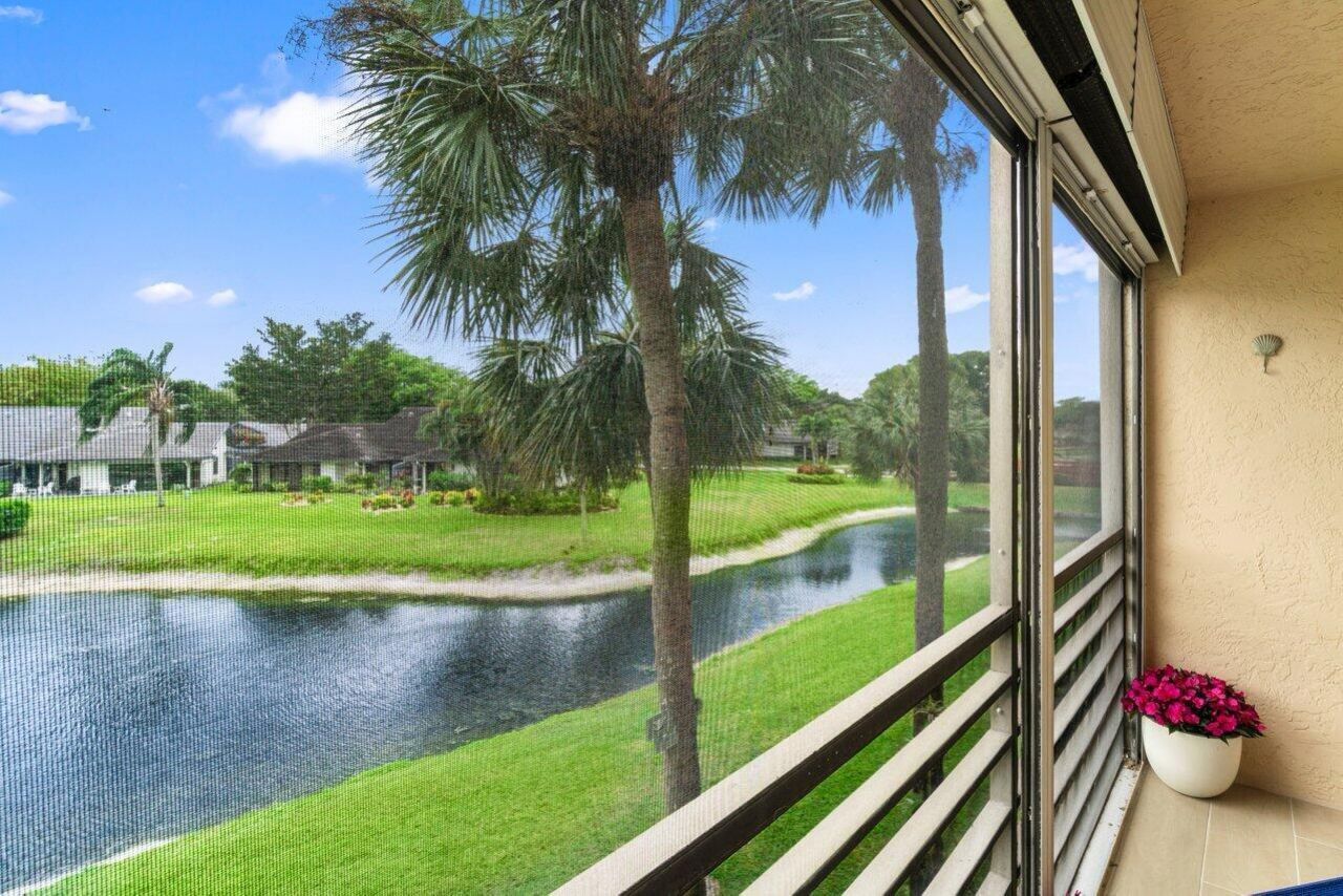 10092 Cedar Point Boulevard, Unit 204, Boynton Beach, FL 33437 Photo