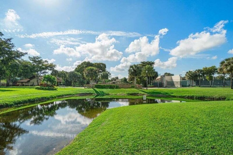 10092 Cedar Point Boulevard, Unit 204, Boynton Beach, FL 33437 Photo