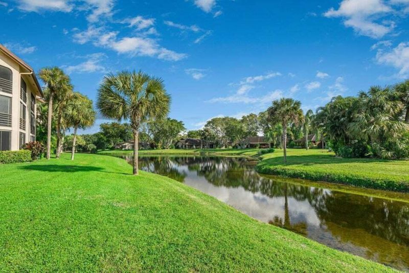 10092 Cedar Point Boulevard, Unit 204, Boynton Beach, FL 33437 Photo