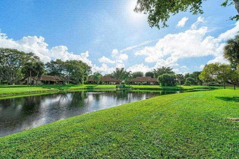 10092 Cedar Point Boulevard, Unit 204, Boynton Beach, FL 33437 Photo