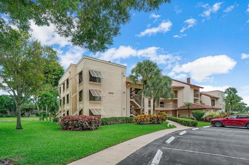 10092 Cedar Point Boulevard, Unit 204, Boynton Beach, FL 33437 Photo