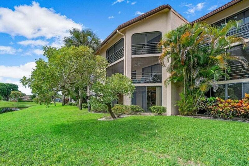 10092 Cedar Point Boulevard, Unit 204, Boynton Beach, FL 33437 Photo