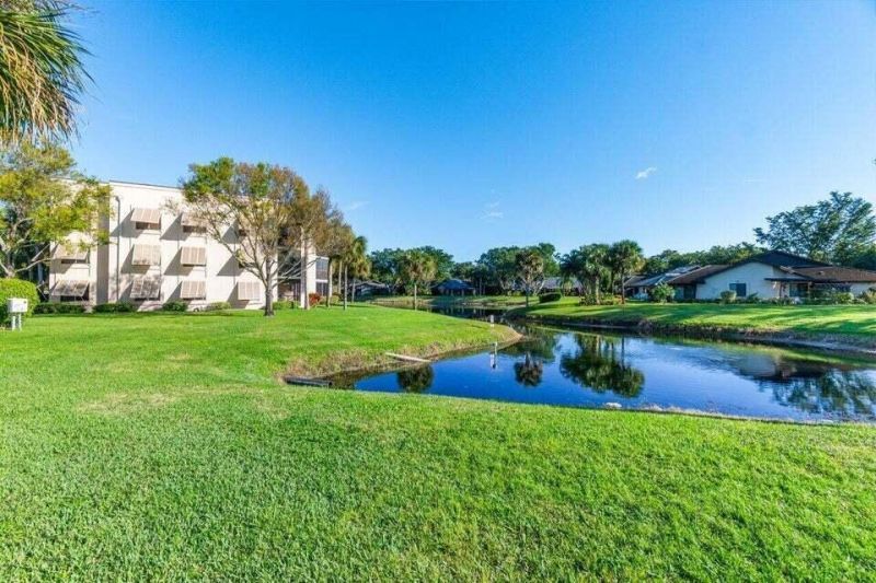 10092 Cedar Point Boulevard, Unit 204, Boynton Beach, FL 33437 Photo