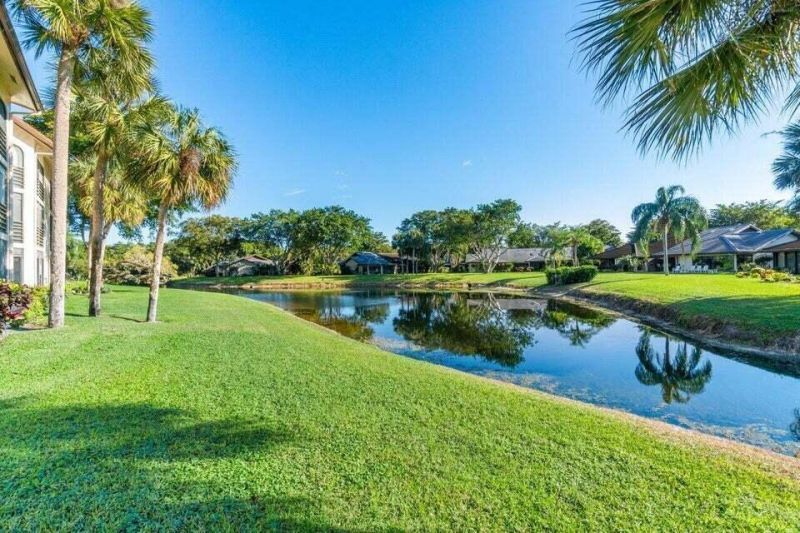 10092 Cedar Point Boulevard, Unit 204, Boynton Beach, FL 33437 Photo