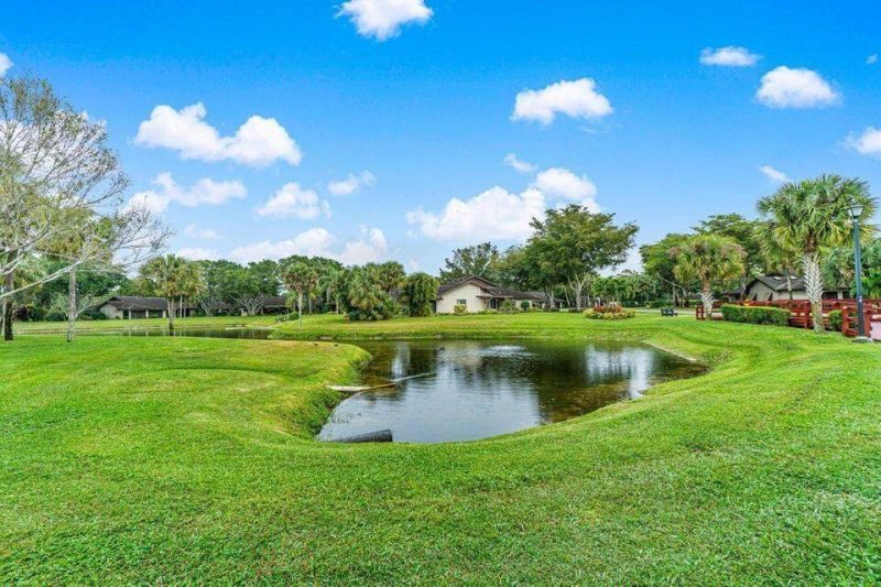 10092 Cedar Point Boulevard, Unit 204, Boynton Beach, FL 33437 Photo