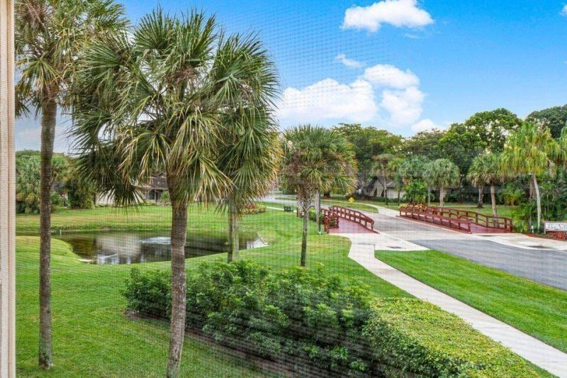 10092 Cedar Point Boulevard, Unit 204, Boynton Beach, FL 33437 Photo