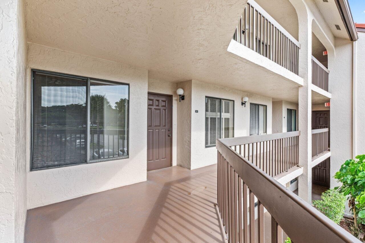 10092 Cedar Point Boulevard, Unit 204, Boynton Beach, FL 33437 Photo