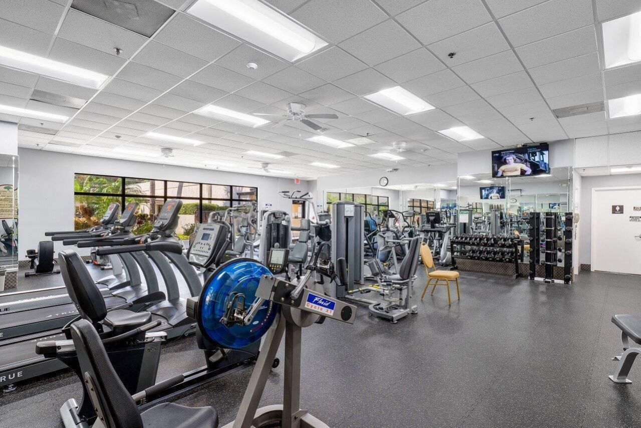 10092 Cedar Point Boulevard, Unit 204, Boynton Beach, FL 33437 Photo