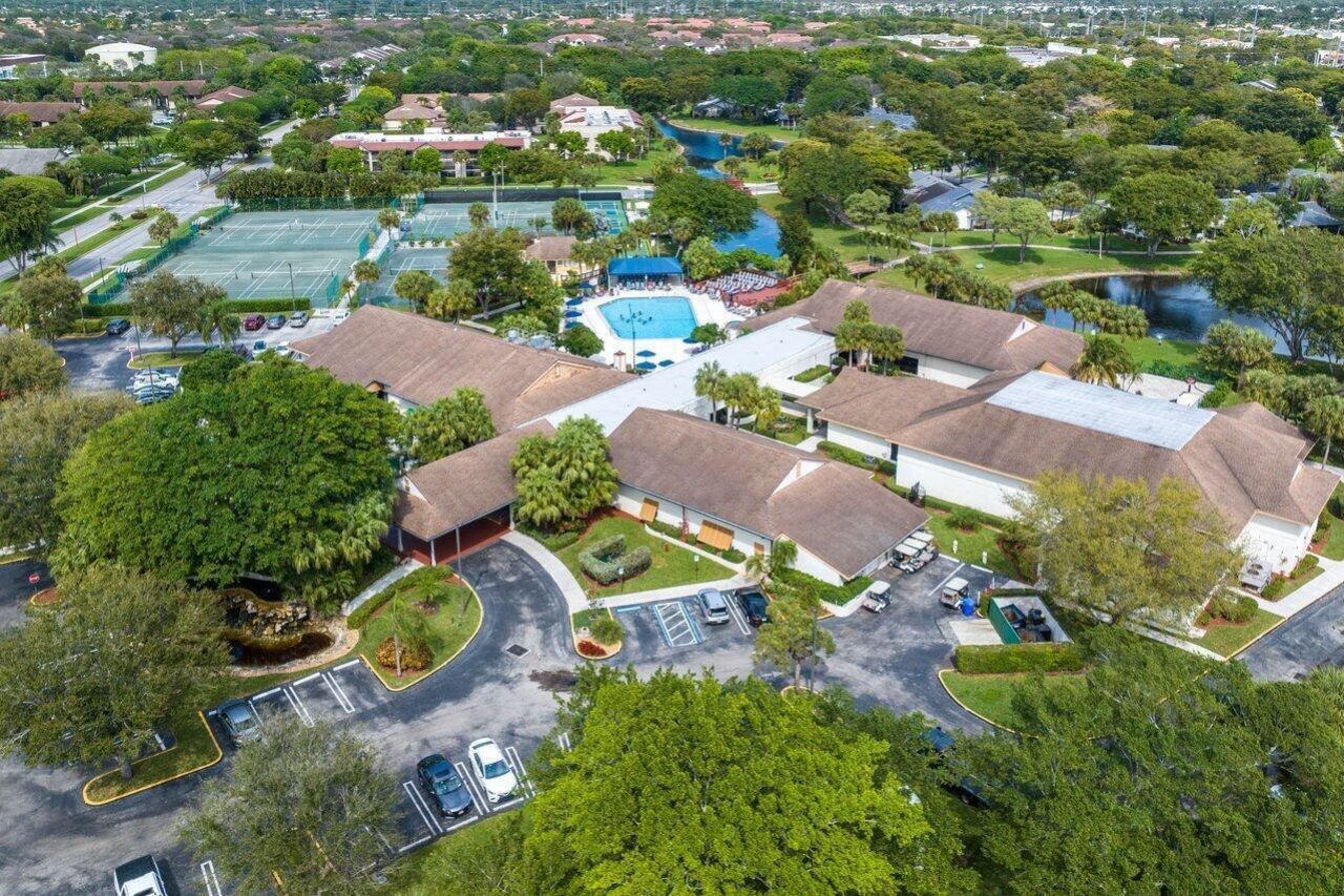 10092 Cedar Point Boulevard, Unit 204, Boynton Beach, FL 33437 Photo