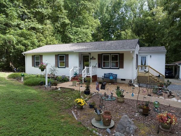 6394 Meadow Drive, GLOUCESTER, VA 23061