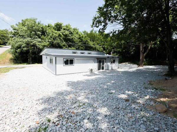 53 W Court Street, Melbourne, AR 72556