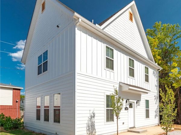 1640 N Leverett Avenue, Fayetteville, AR 72703