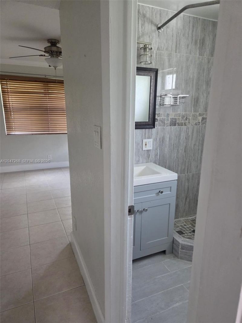 6118 Royal Palm Blvd , Margate, FL 33063 Photo