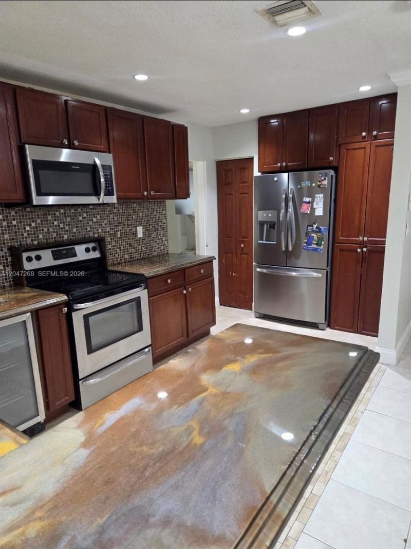 6118 Royal Palm Blvd , Margate, FL 33063 Photo