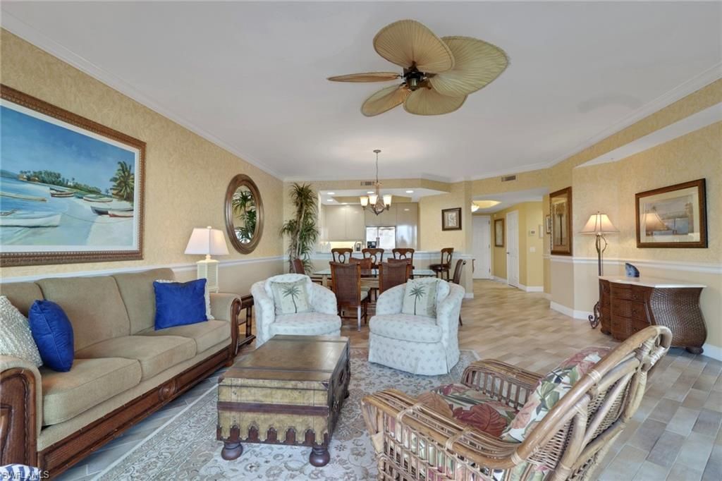 430 Cove Tower Dr, Unit 302, Naples, FL 34110 Photo