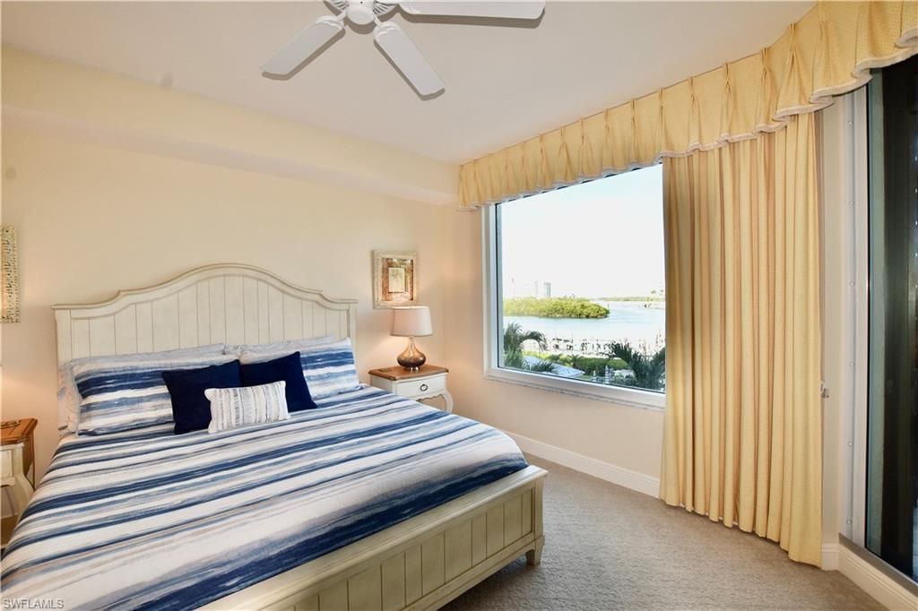 430 Cove Tower Dr, Unit 302, Naples, FL 34110 Photo