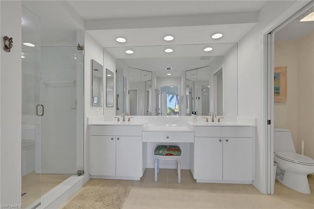 430 Cove Tower Dr, Unit 302, Naples, FL 34110 Photo