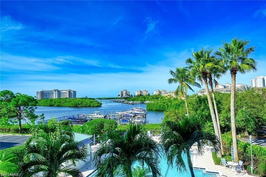 430 Cove Tower Dr, Unit 302, Naples, FL 34110 Photo