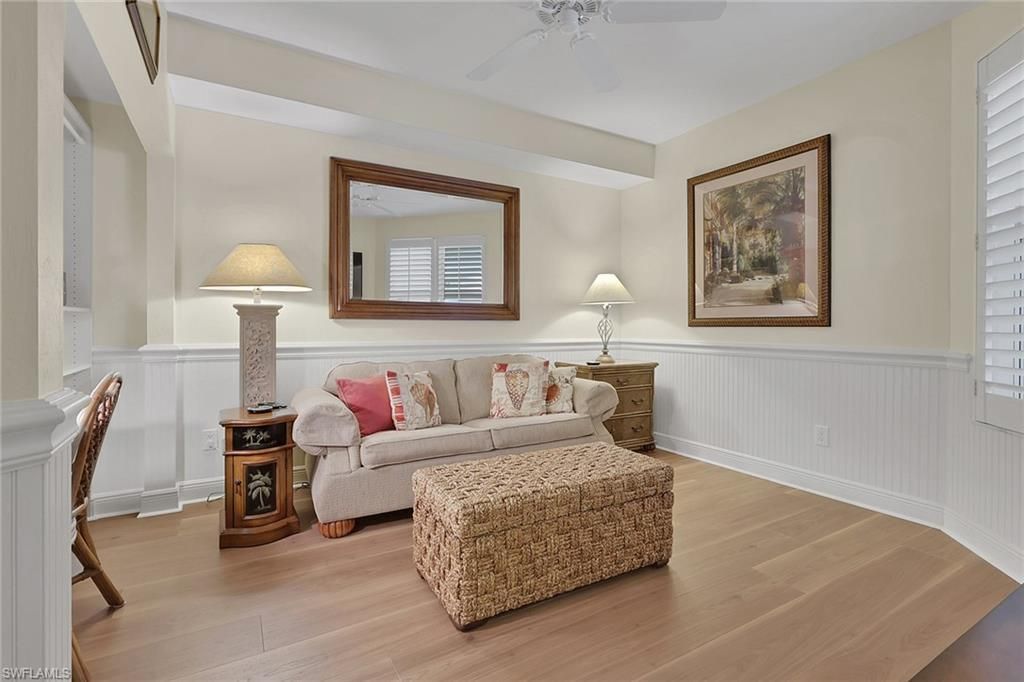 430 Cove Tower Dr, Unit 302, Naples, FL 34110 Photo