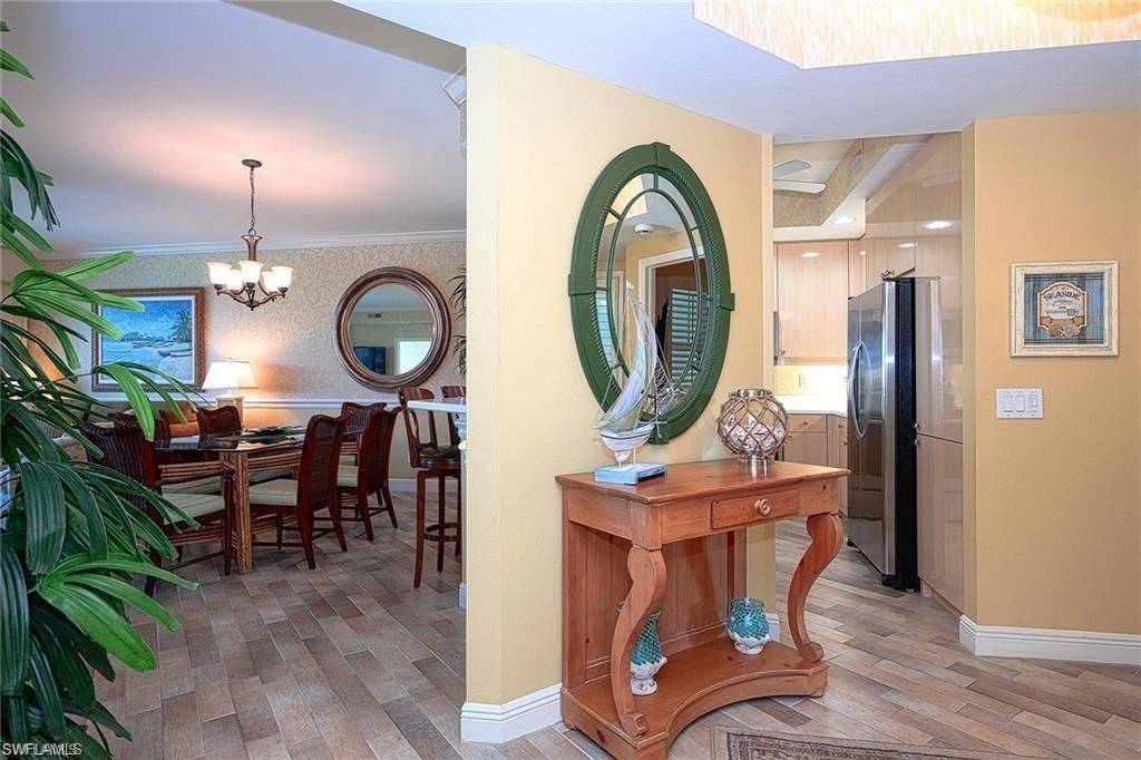 430 Cove Tower Dr, Unit 302, Naples, FL 34110 Photo