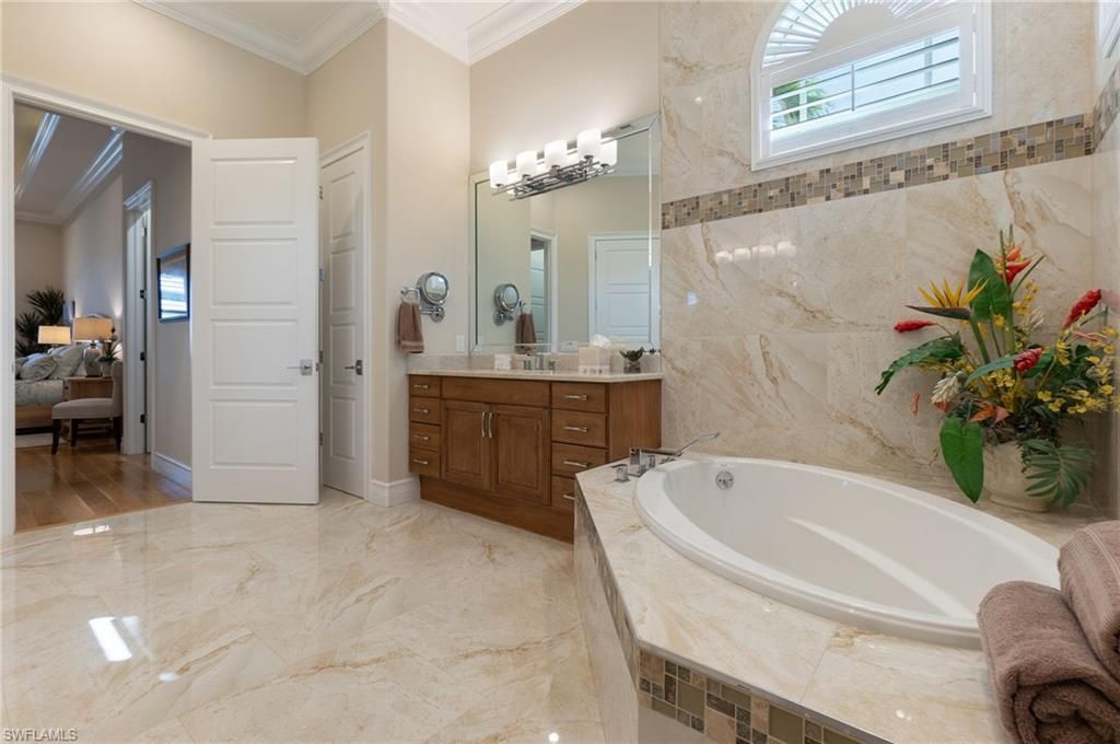 18018 Broadview Dr , Naples, FL 34114 Photo