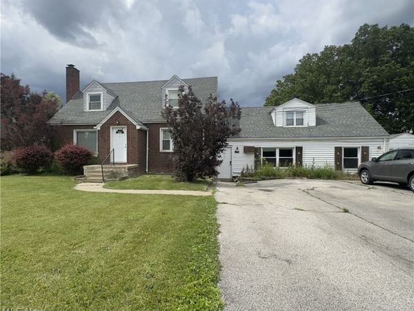 1320 W Montrose , Unit 3, Youngstown, OH 44505