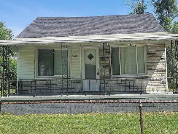 7027 Chalmers Avenue, Warren, MI 48091