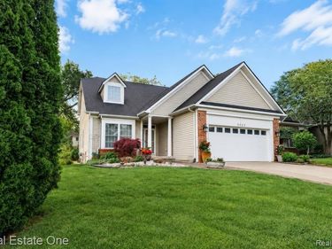3622 Camden Court, Auburn Hills, MI 48326