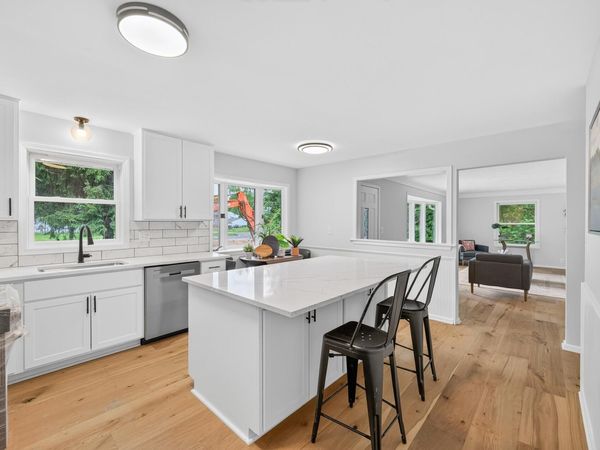 9170 Jamaca Court N, Lake Elmo, MN 55042