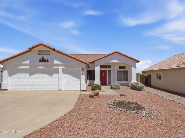 19599 N COYOTE LAKES Parkway, Surprise, AZ 85378