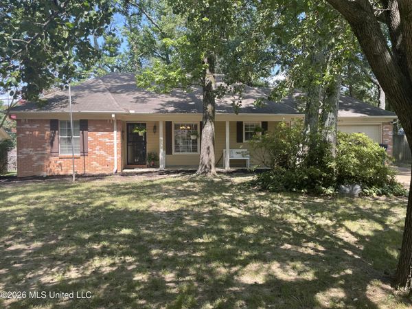 6275 Cherokee Drive, Olive Branch, MS 38654