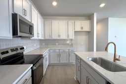 5140 Blackberry Lane photo 4