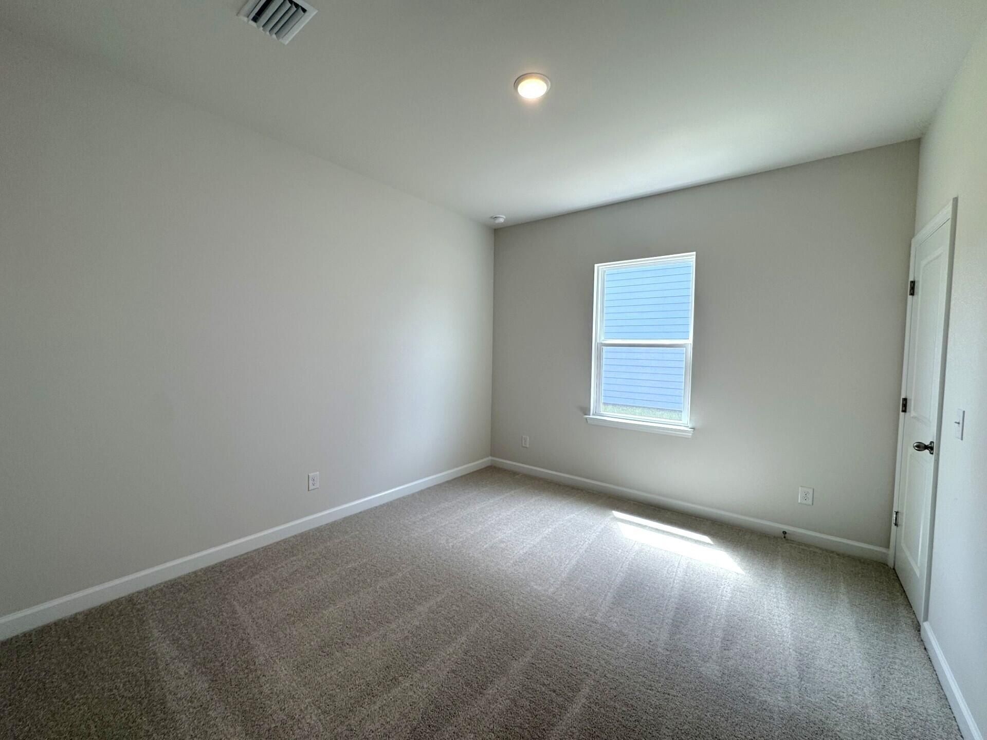 5140 Blackberry Lane Photo 7