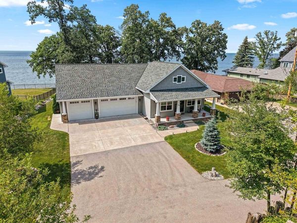 5011 EDGEWATER BEACH ROAD, Green Bay, WI 54311