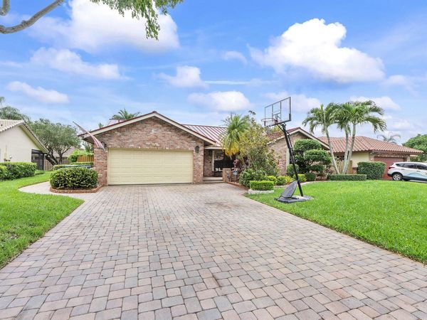 10662 NW 7th Place, Coral Springs, FL 33071