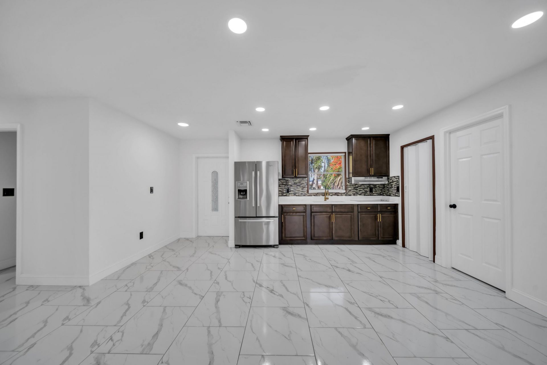 139 E Lake Drive, Lehigh Acres, FL 33936 Photo