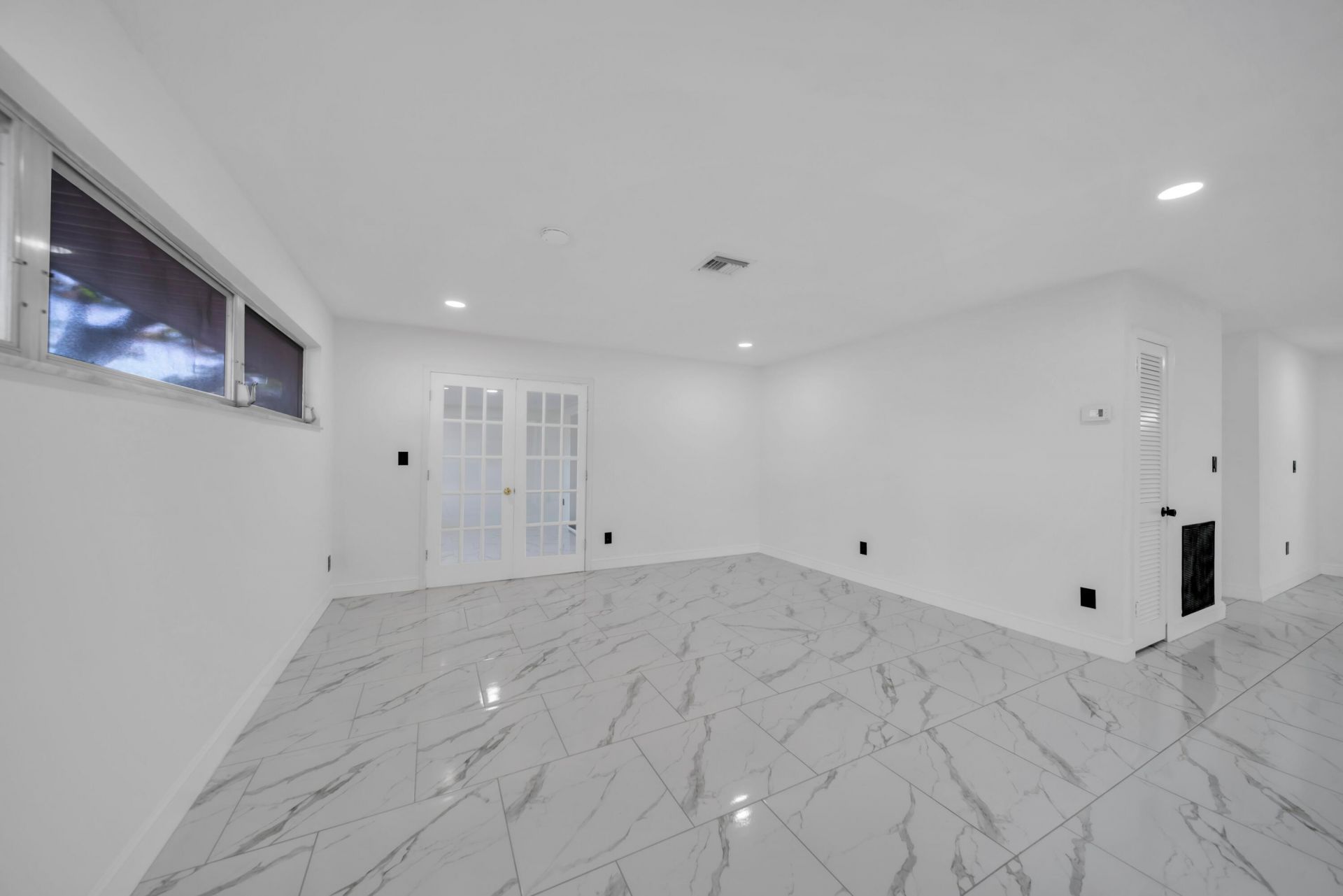 139 E Lake Drive, Lehigh Acres, FL 33936 Photo