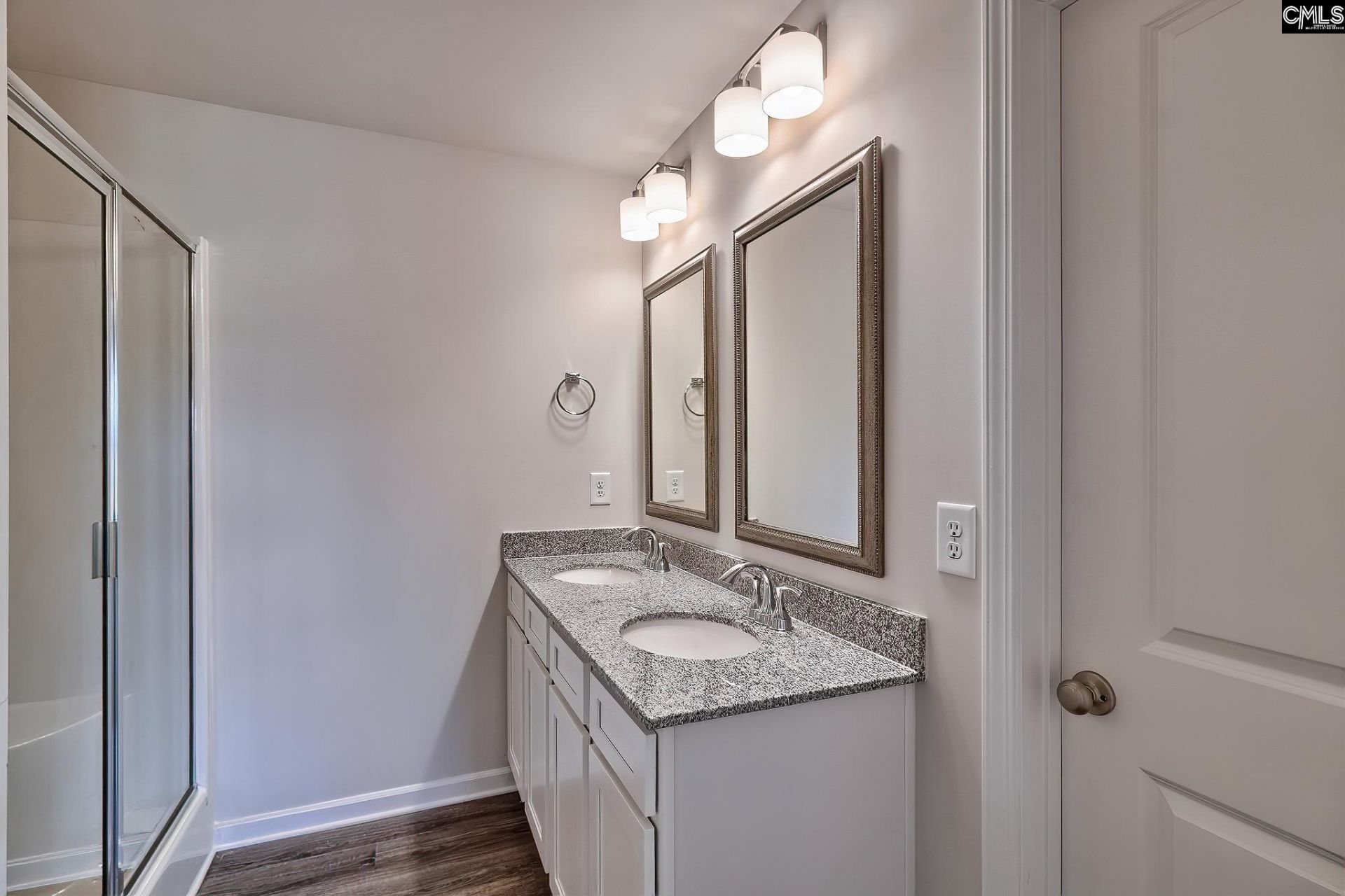 560 Corkscrew Lane Photo 12