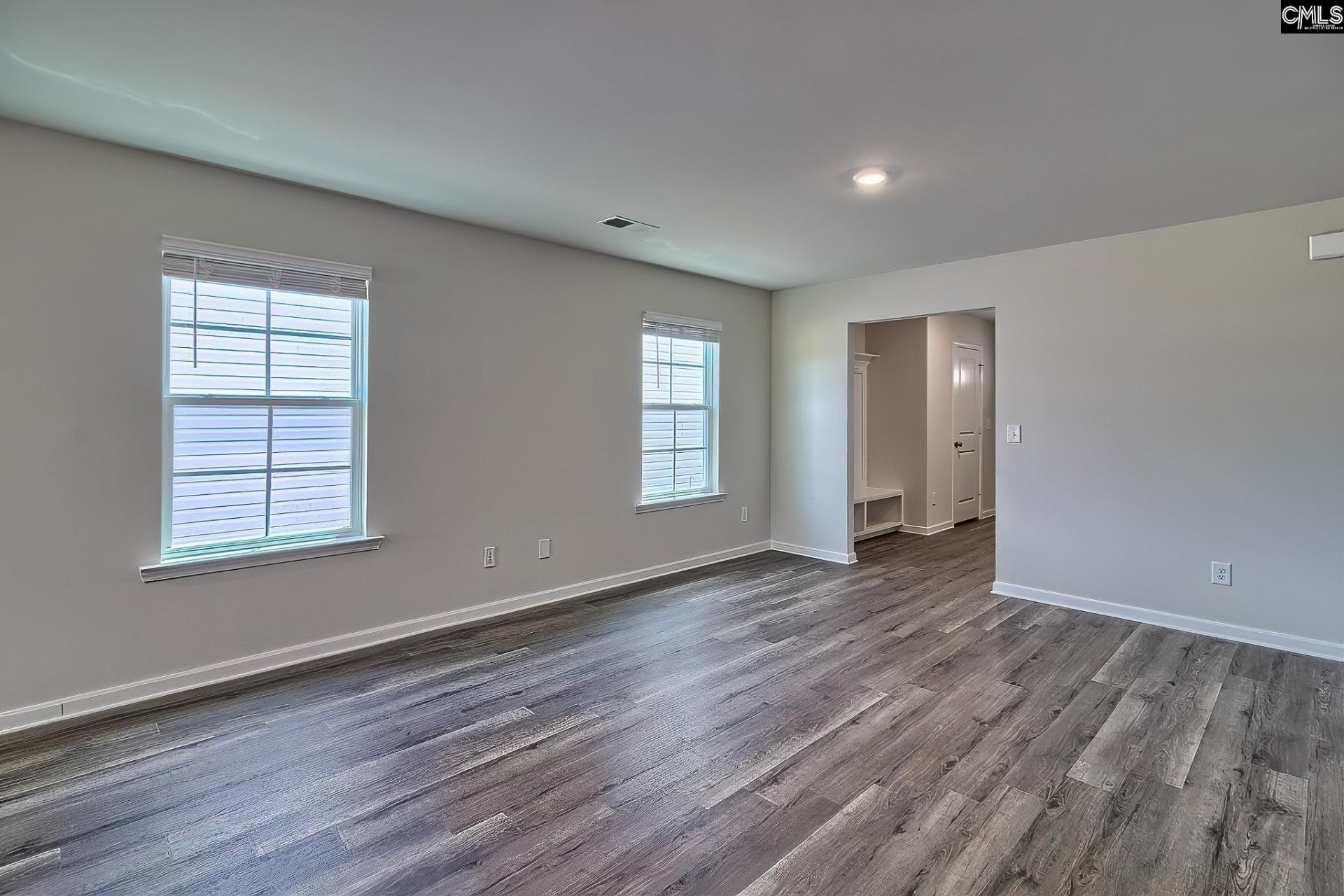 560 Corkscrew Lane Photo 8
