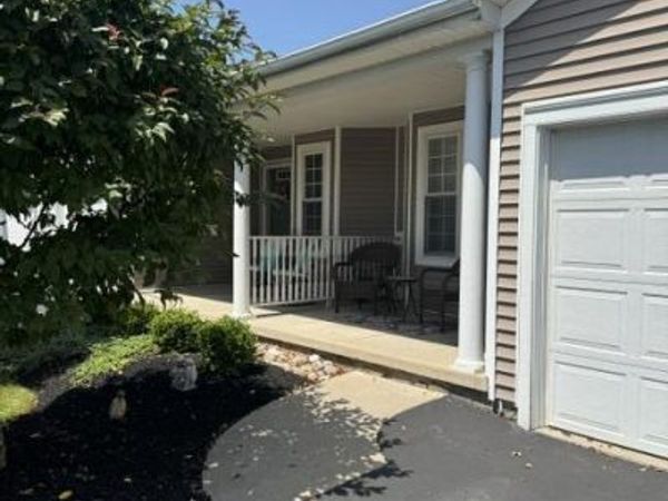 15 Patroon Pointe Drive, Rensselaer, NY 12144