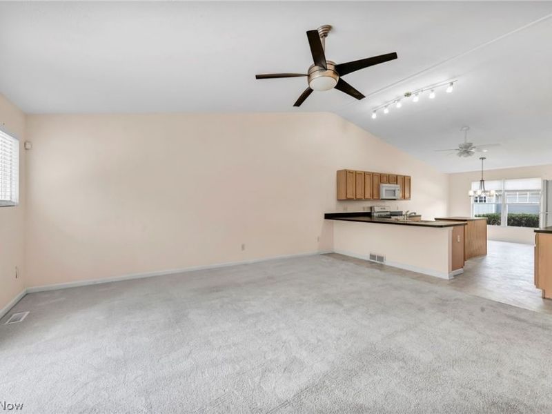 1024 Saint Michaels Way, Madison, OH 44057 Photo 15