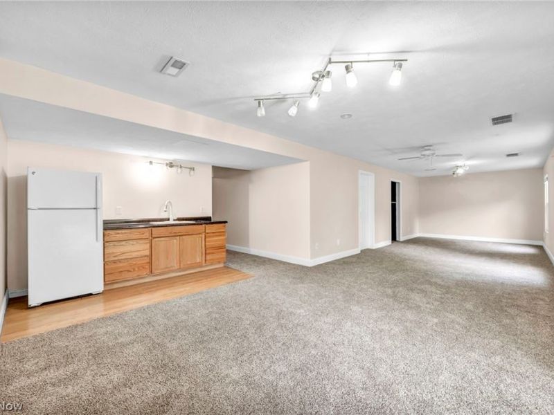 1024 Saint Michaels Way, Madison, OH 44057 Photo 17