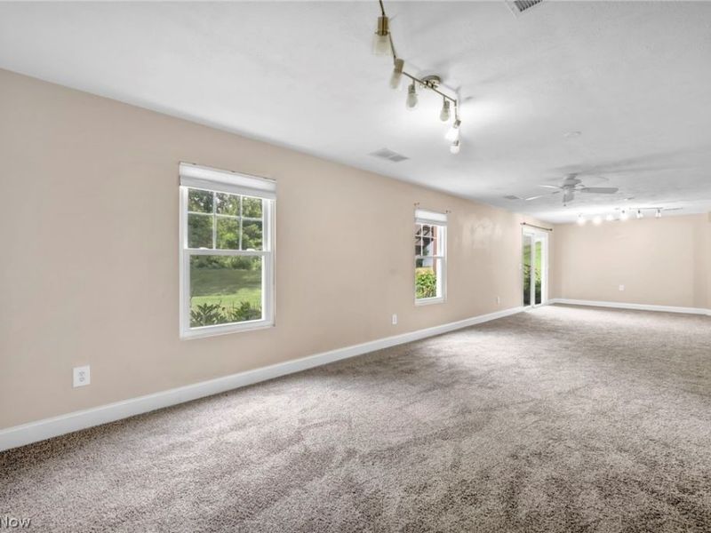 1024 Saint Michaels Way, Madison, OH 44057 Photo 19